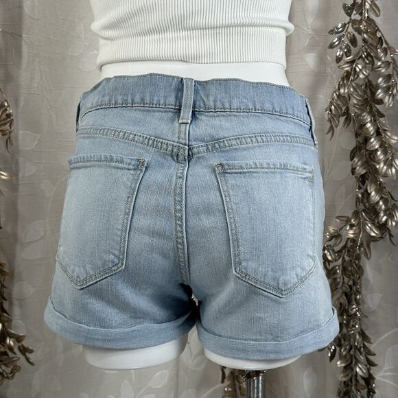 Old Navy Boyfriend Denim Shorts Size 8 Light Wash Distressed Cuffed Summer Chic - Picture 5 of 11